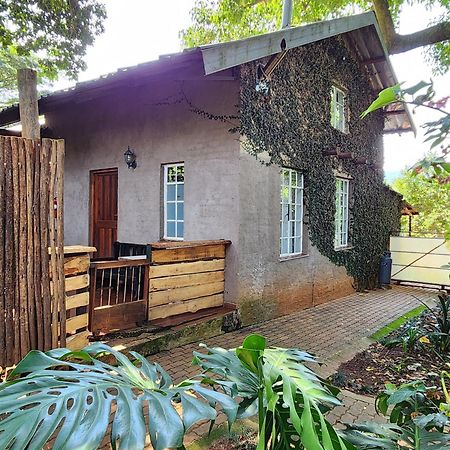 Softwaters Guesthouse Cottages Луис-Тричард Экстерьер фото