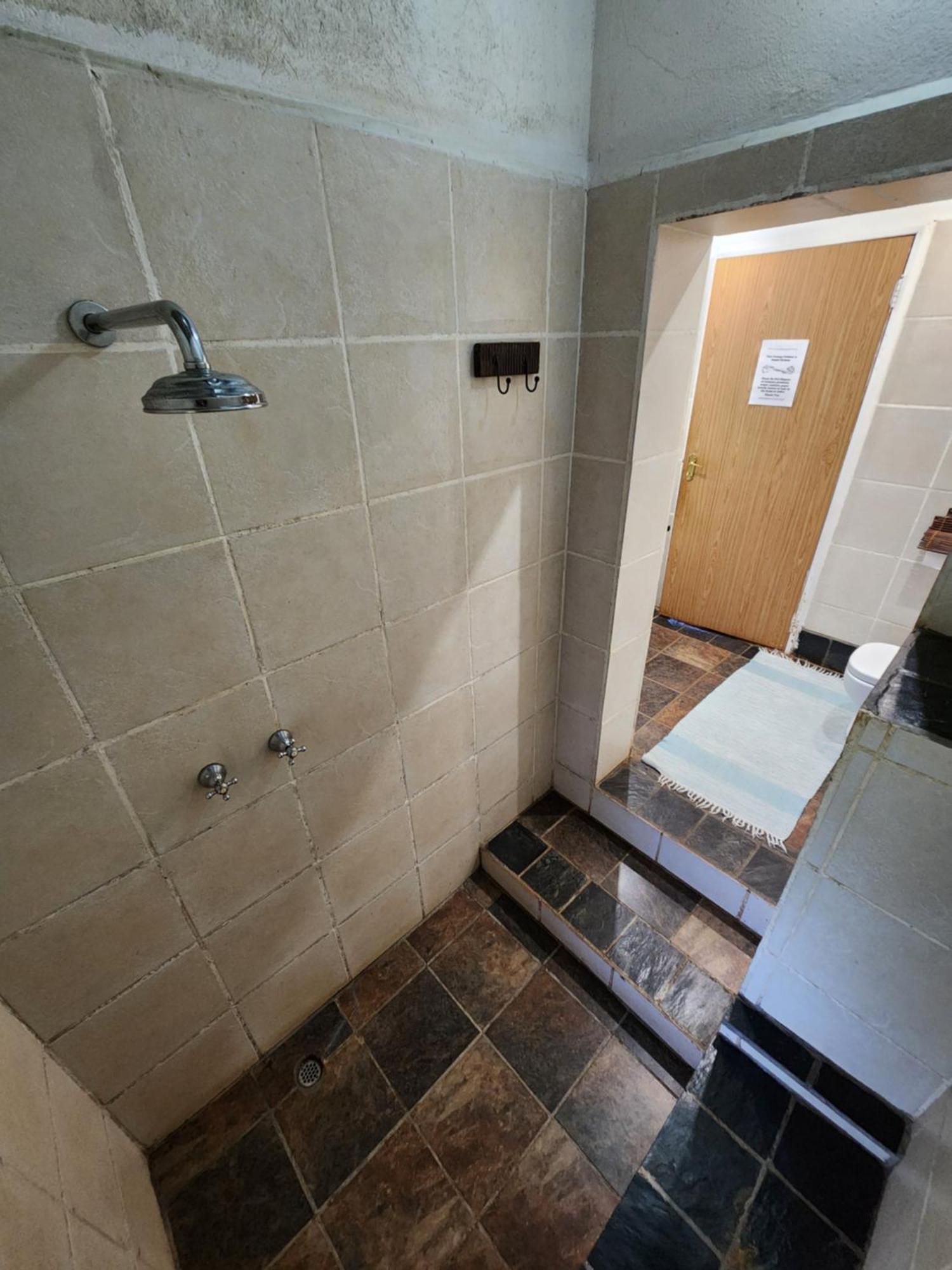 Softwaters Guesthouse Cottages Луис-Тричард Экстерьер фото
