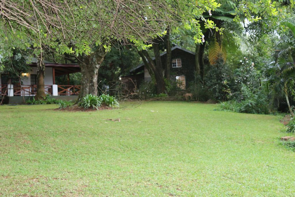 Softwaters Guesthouse Cottages Луис-Тричард Экстерьер фото